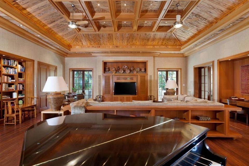 Custom interior finishes at 2000 South Ocean Boulevard